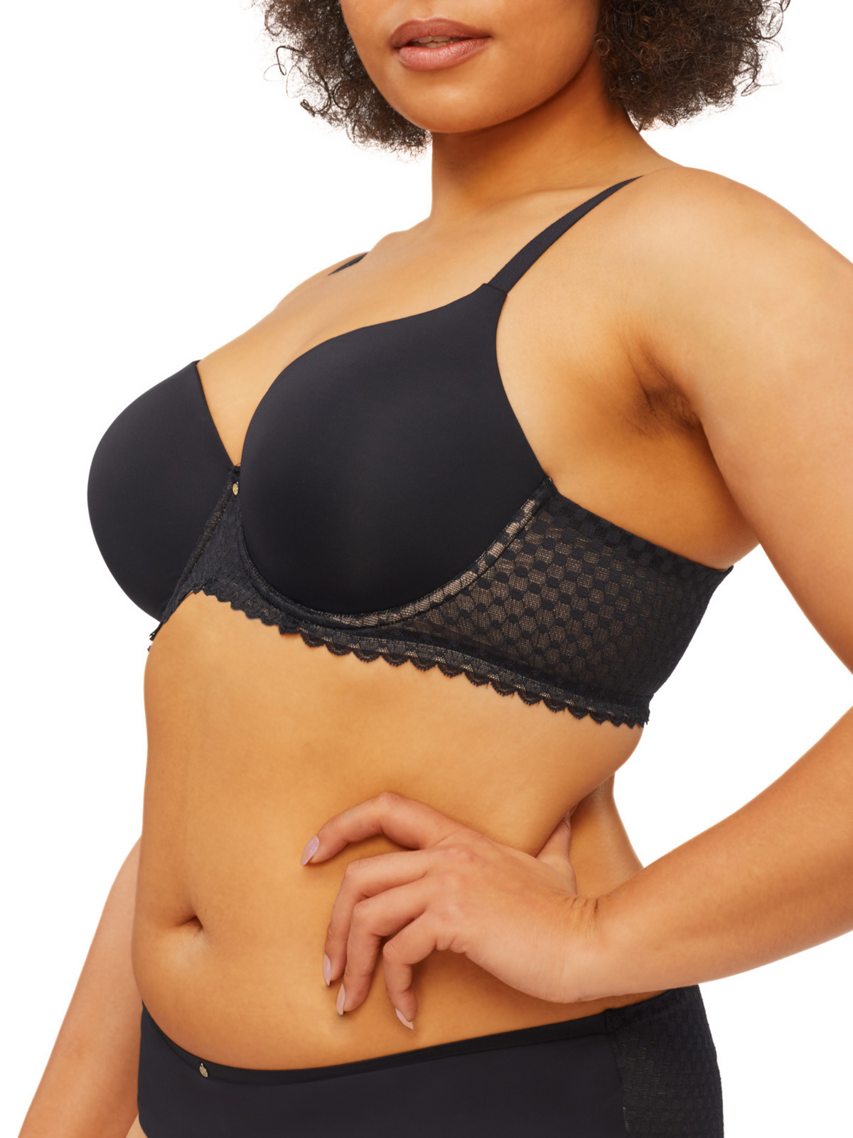 Contour bra with full coverage design providing natural support and a smooth silhouette